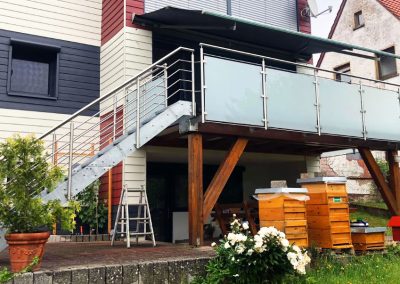 Balkon mit Außentreppe
